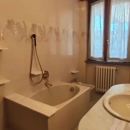 Gaudi Lägenhet Cornegliano Laudense